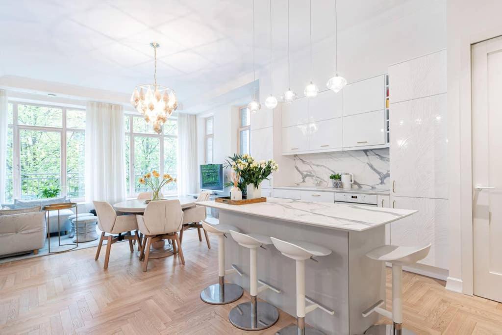 Jogailos Residence Peaceful Old Town Luxury 3 Bdr, 2 Bthr, Free Garage, Top-Speed Wifi VNO Extérieur photo